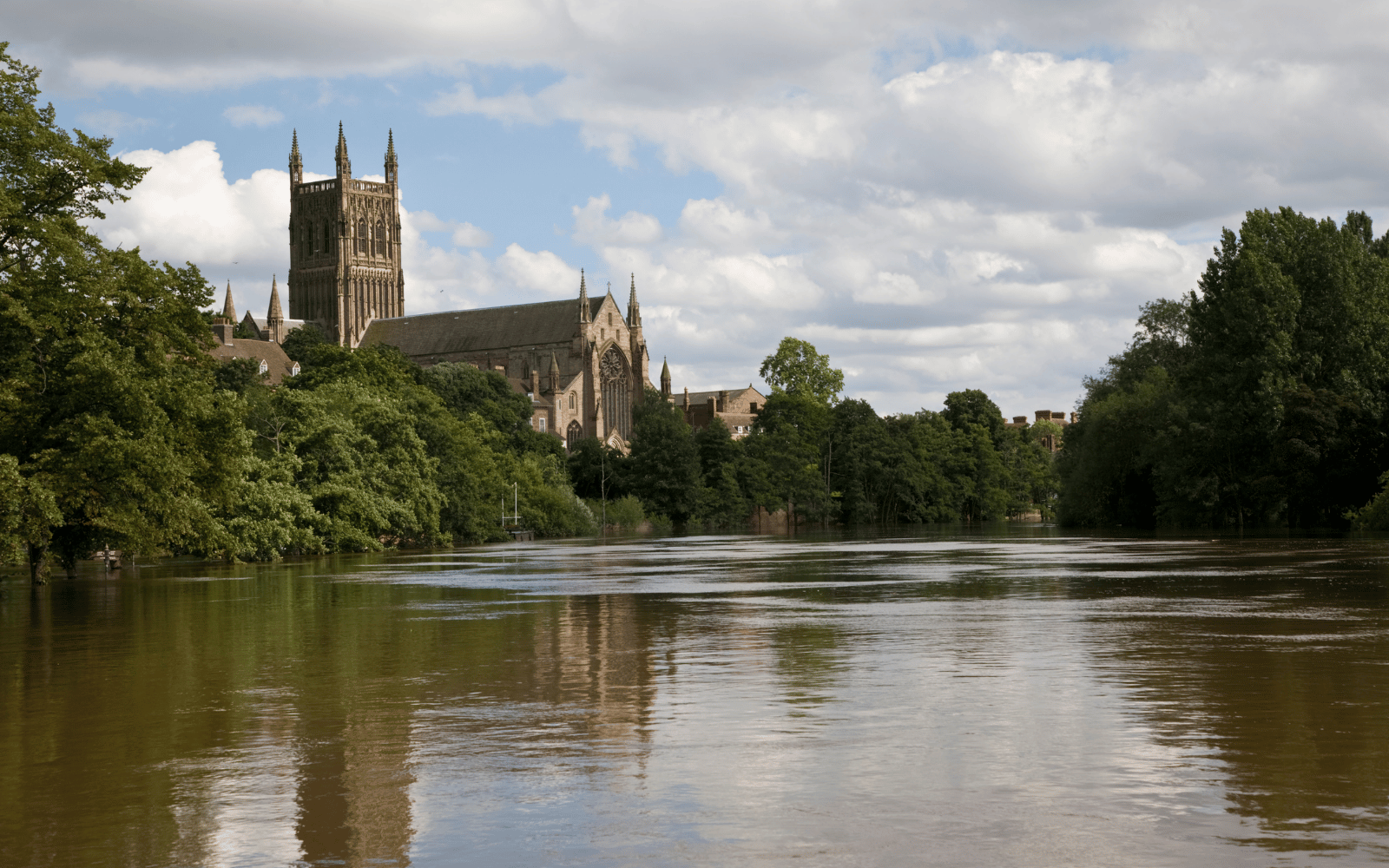 Contractor accommodation in Worcester