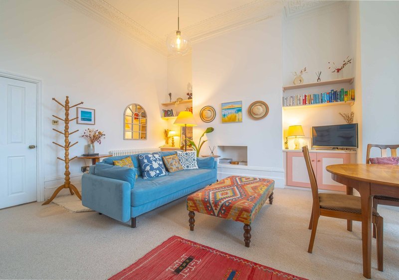 Rosebay Boutique 2 bed, walk to Beach, 15 mins Old Town
