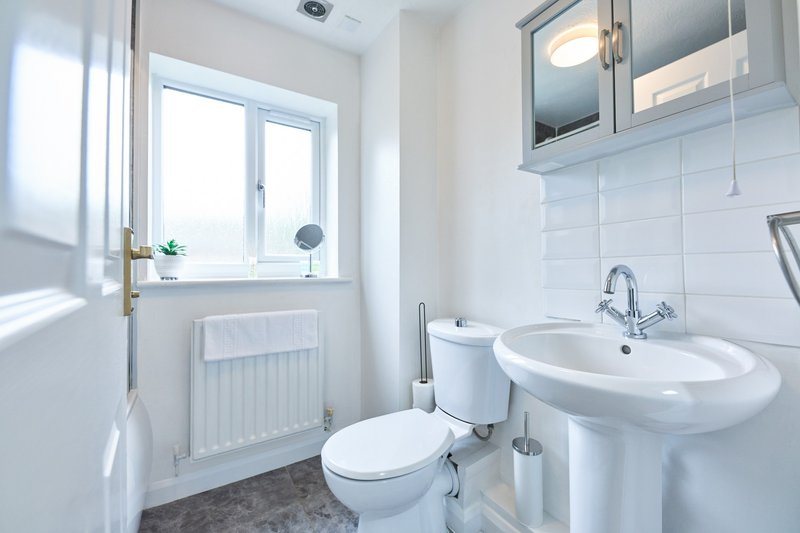 3BR Home | Private Parking | Central Milton Keynes