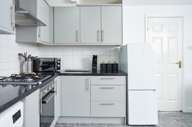 3BR Home | Private Parking | Central Milton Keynes