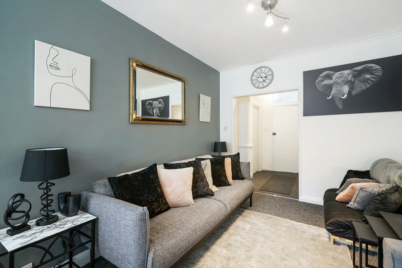 Premium 2-BR Executive Garden Flat – Brixton & Tulse Hill, London