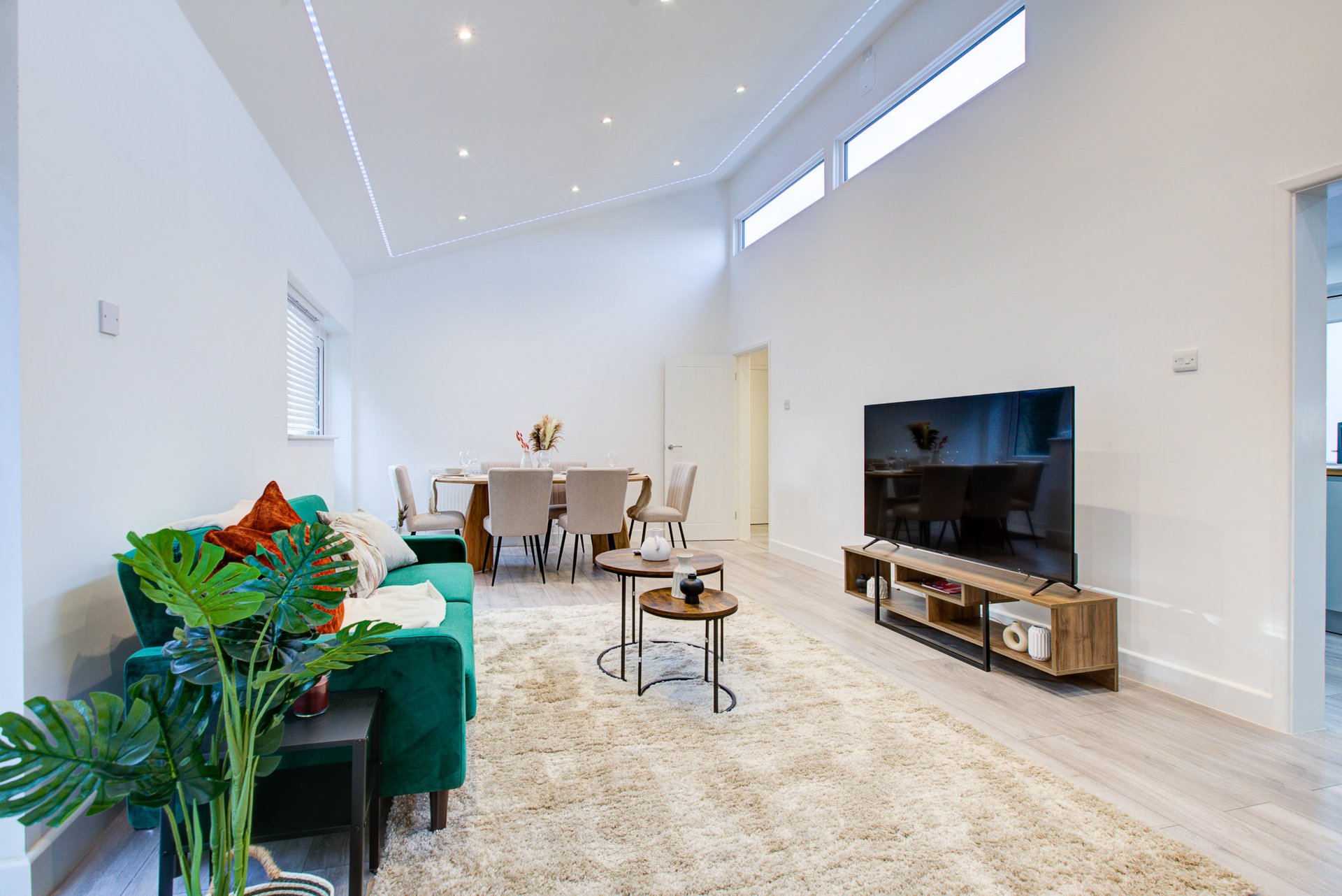 3-Bedroom House in Colchester with Six Single Beds and Driveway Parking