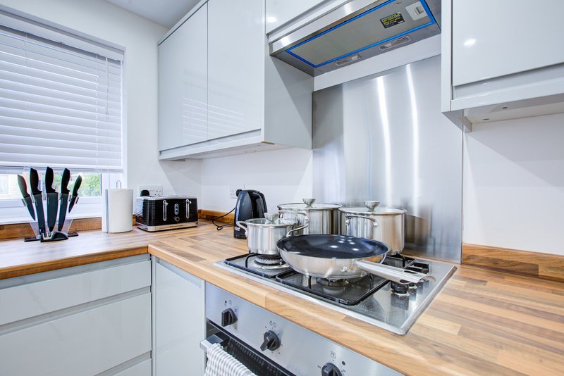 3-Bedroom House in Colchester with Six Single Beds and Driveway Parking
