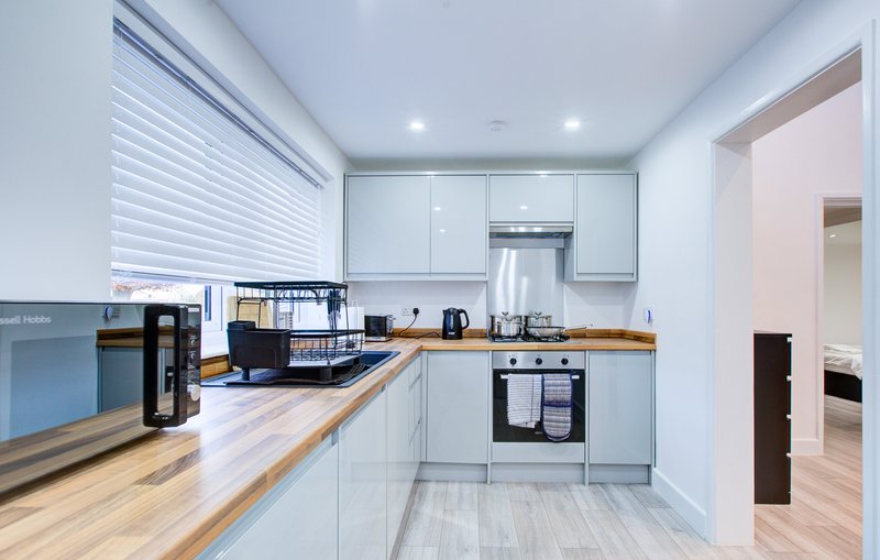 3-Bedroom House in Colchester with Six Single Beds and Driveway Parking