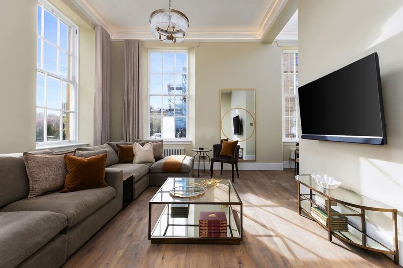 Luxury 3 Bed | Patio - Blythswood Square Apartment