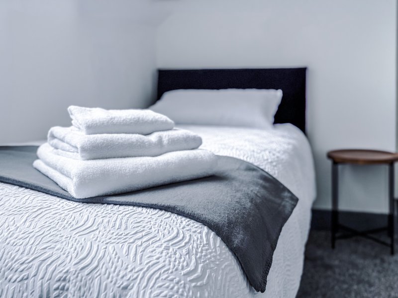 Fresh linen and towels for every stay!