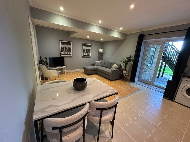 Contractor-Friendly Lewisham Flat 3 Beds & Garden