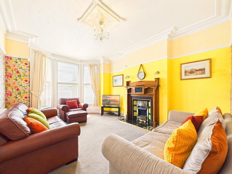 Charming Victorian Home | 4BR | Parking