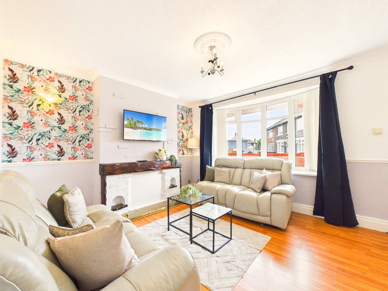 Stylish Middlesbrough Stay | Sleeps 6 | Parking