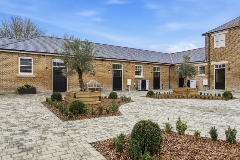 No2 The Stables is part of Stable and Kennels Accommodation in Old Harlow