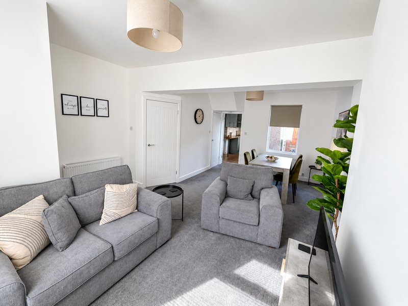 Provincial House | Free Parking | Work Space | Fast Wi-Fi