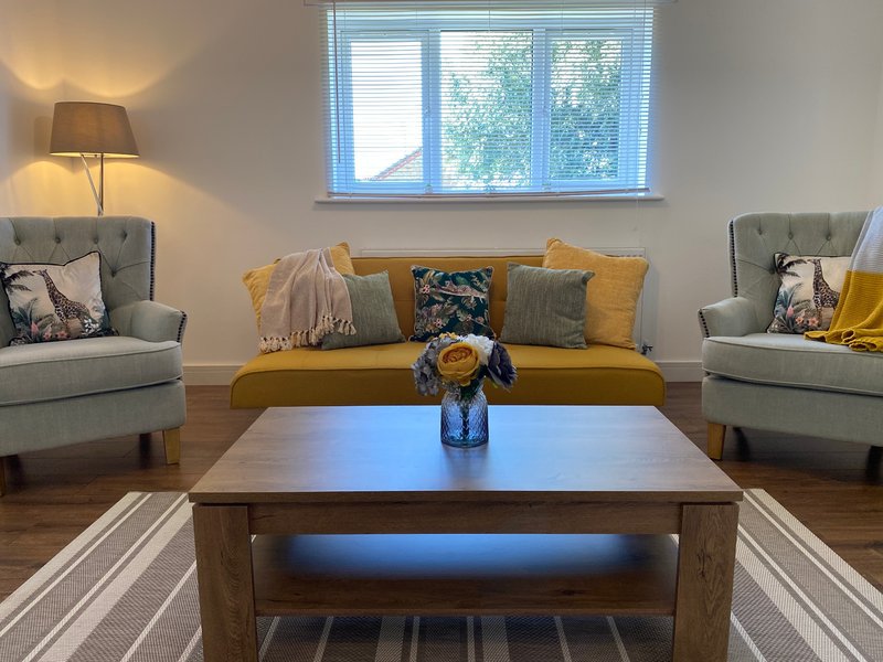 Upper Green View, 2 Bed Serviced House, Oxney Road Peterborough