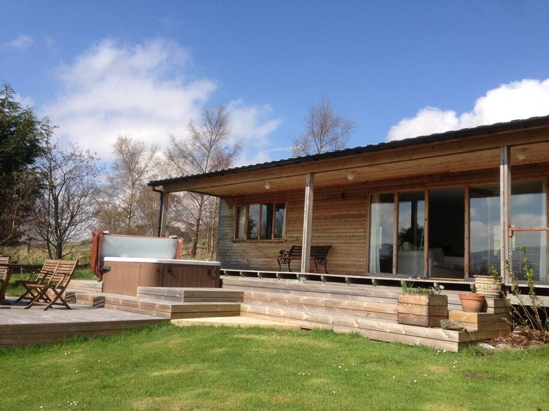 Ben Lawers Rest Cabin - Hot Tub & Loch Tay Vistas