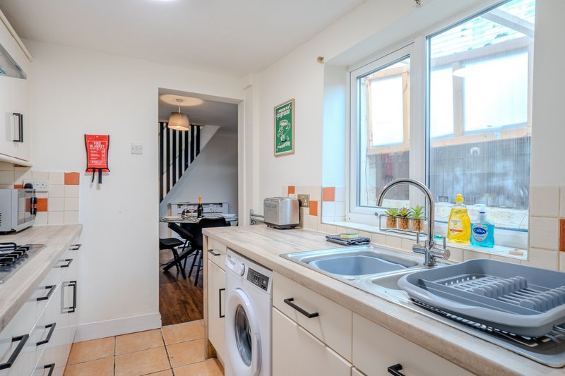 3 Bedroom Home Near Beach & Attractions