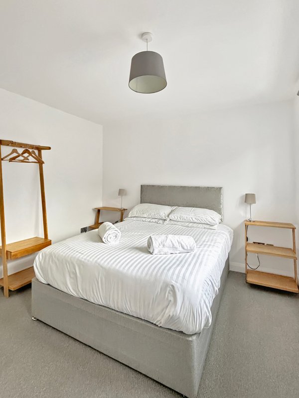 Amaya Three 2 Bed house with Garden & Driveway Close to A1 A52 A46