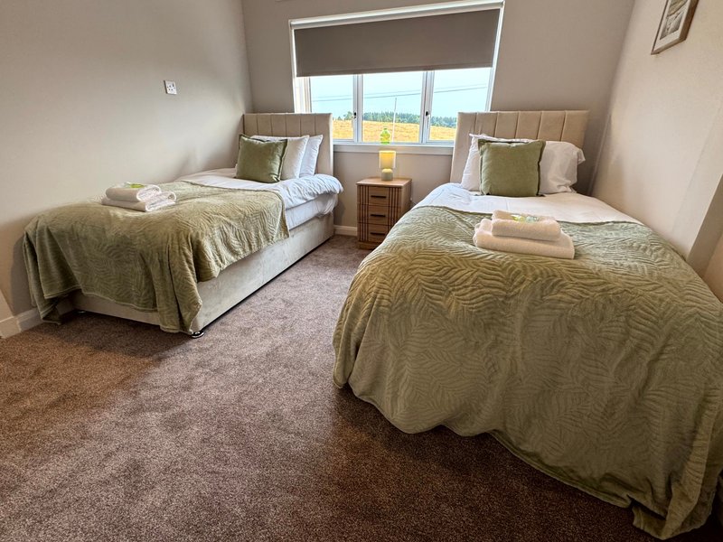 Contractor-Friendly House Near Lanark | Sleeps 4