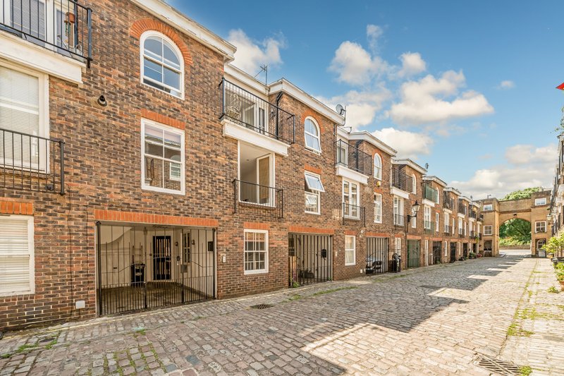 3-Bed, 3-Bath Mews Townhouse with Parking beside Maida Vale Tube