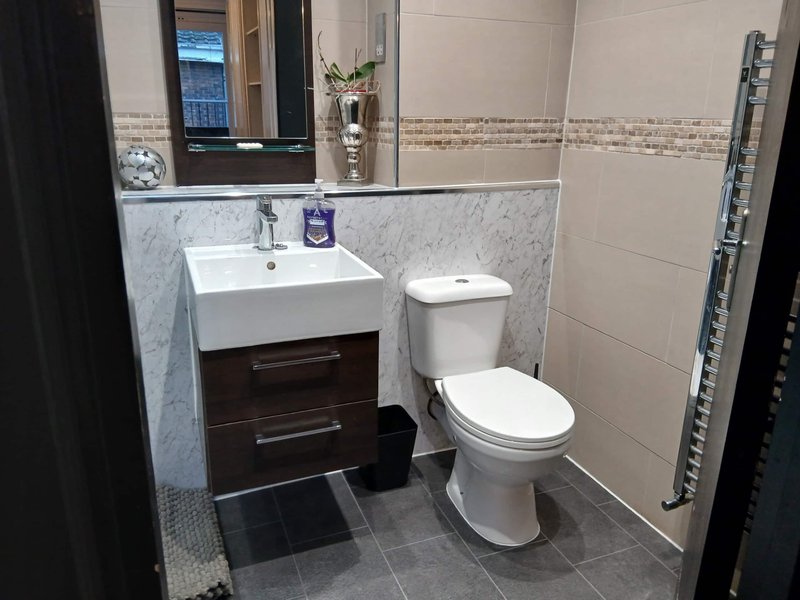 3-Bed, 3-Bath Mews Townhouse with Parking beside Maida Vale Tube