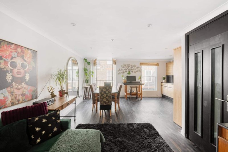 3-Bed, 3-Bath Mews Townhouse with Parking beside Maida Vale Tube
