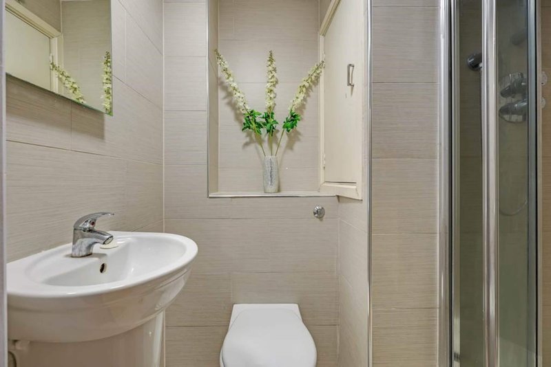 3-Bed, 3-Bath Mews Townhouse with Parking beside Maida Vale Tube
