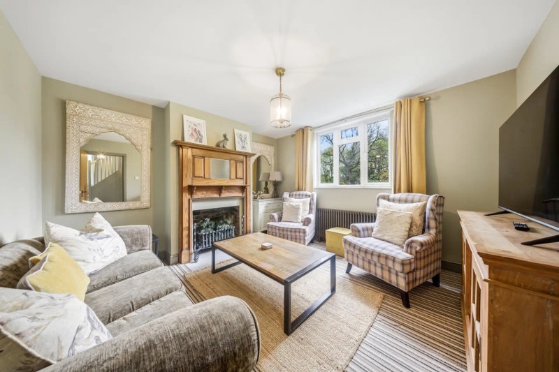 Cosy Cottage | Indoor Heated Pool | Sleeps 6