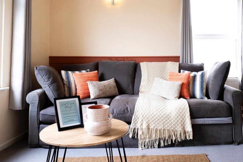Beachfront Sea View Apartment | Sleeps 6 | Central Newquay | Pet Friendly