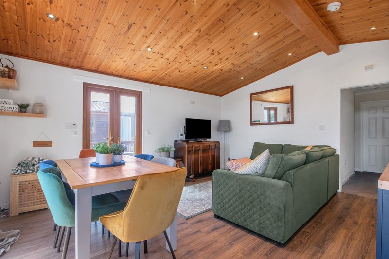 3 Bedroom Lodge - Free Parking, Fast Wifi
