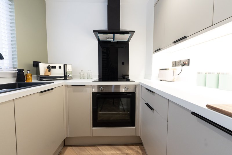 Stylish 1BR House with Garden & Parking