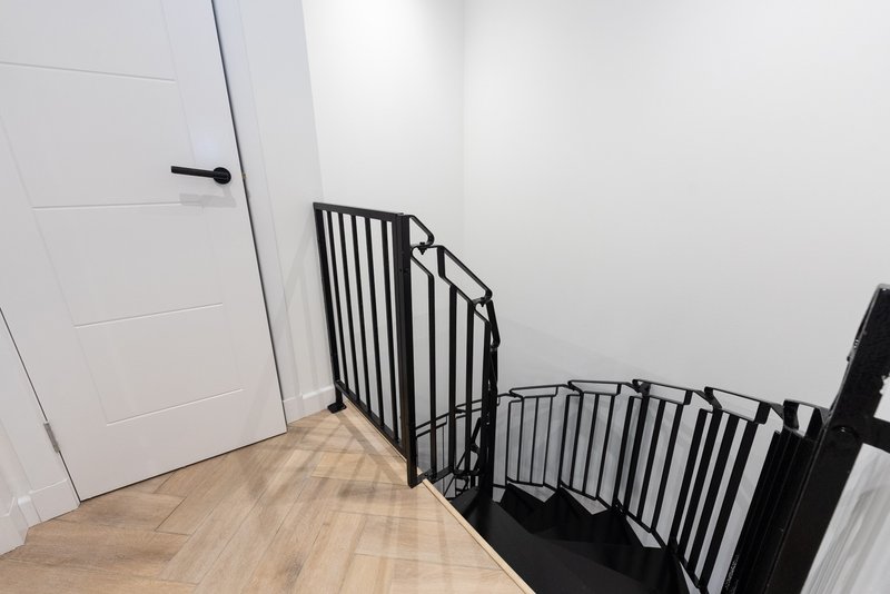 Stylish 1BR House with Garden & Parking