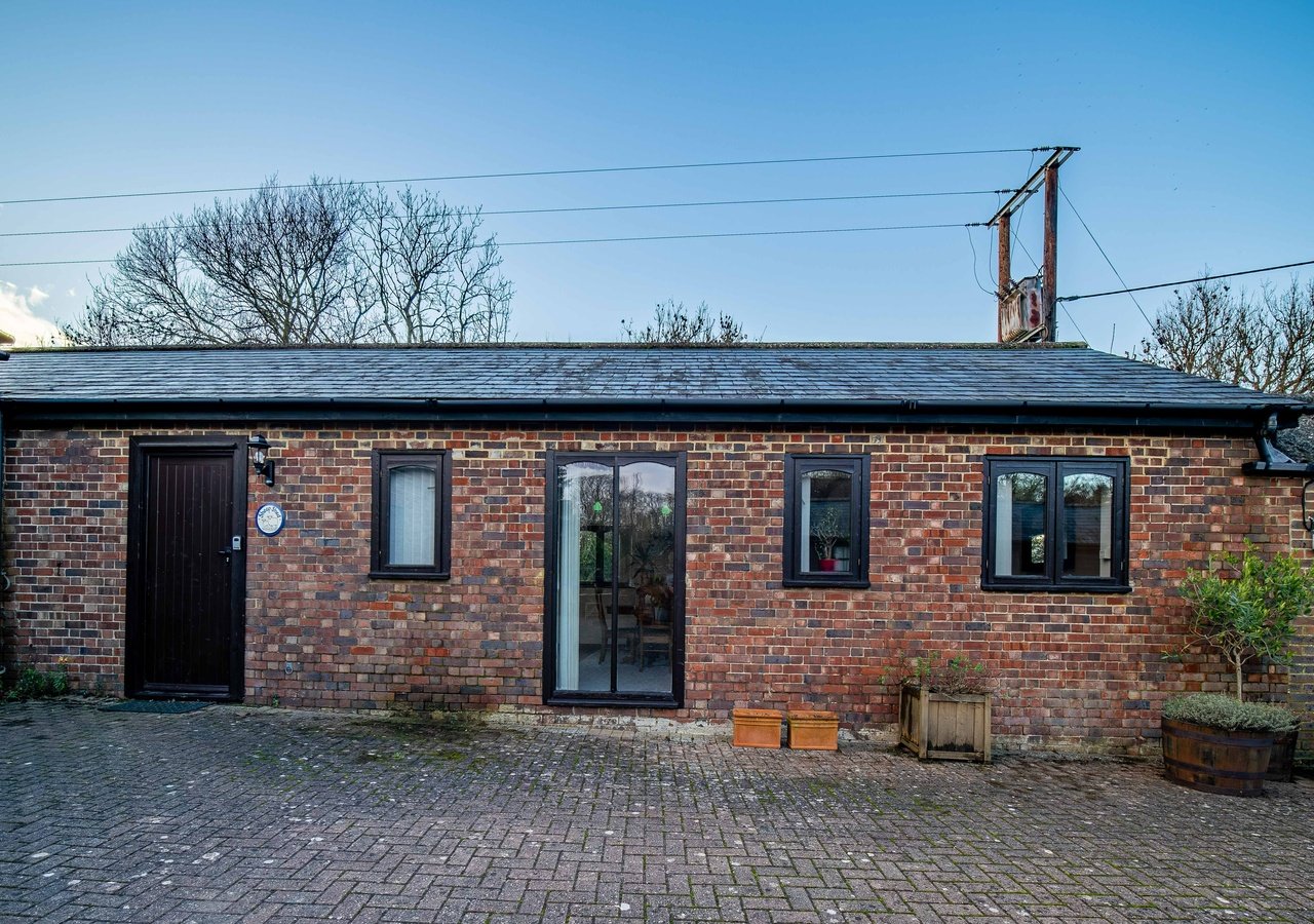 Sheep Shed - Sheep Shed | Rural Farm Cottage | 2bd & 2bth