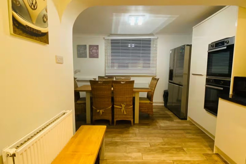 Spacious 5 Bedroom Family Home with Parking | Isle of Wight