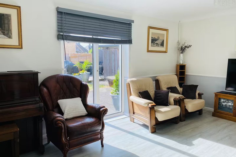 Spacious 5 Bedroom Family Home with Parking | Isle of Wight