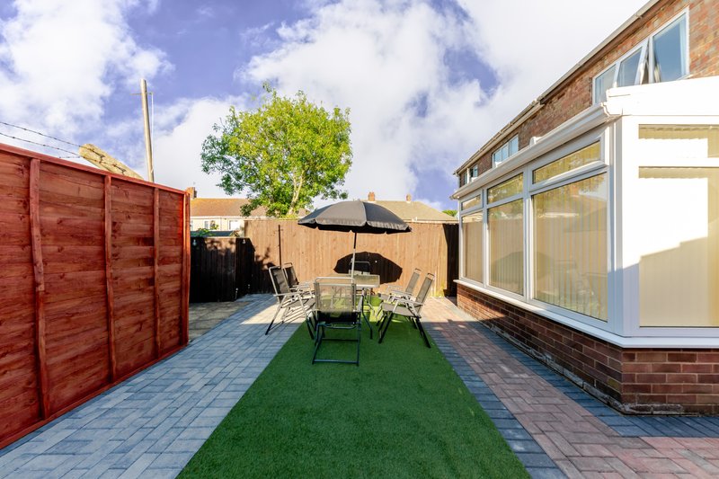 Stylish 3BR Home | Fast WiFi | Self Check-In