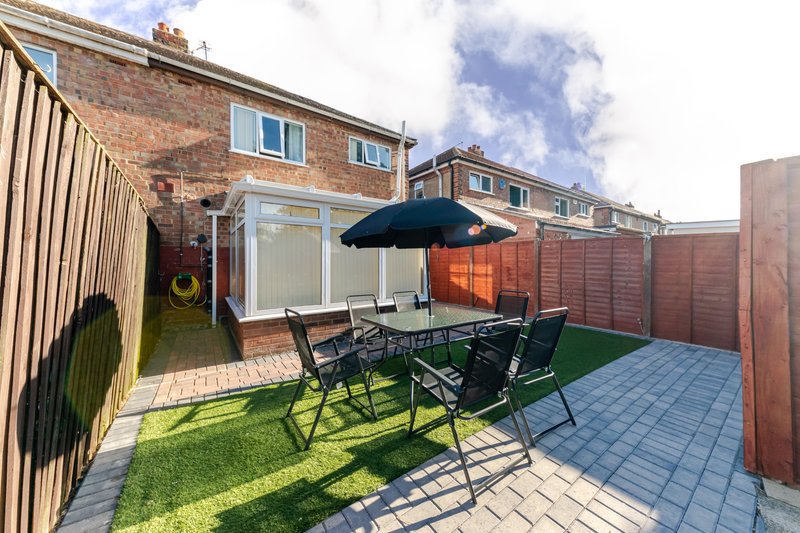 Stylish 3BR Home | Fast WiFi | Self Check-In