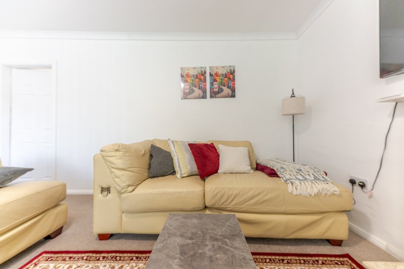 Stylish 3BR Home | Fast WiFi | Self Check-In