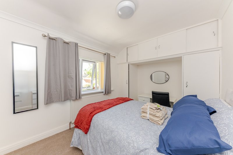 Stylish 3BR Home | Fast WiFi | Self Check-In