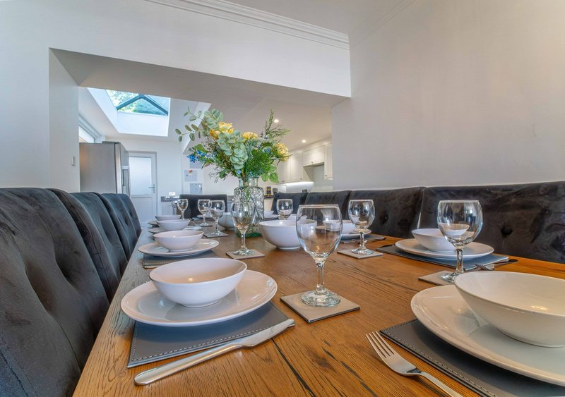3 Gloster Terrace - Ocean View - Luxury 6 Bedroom Seafront Villa
