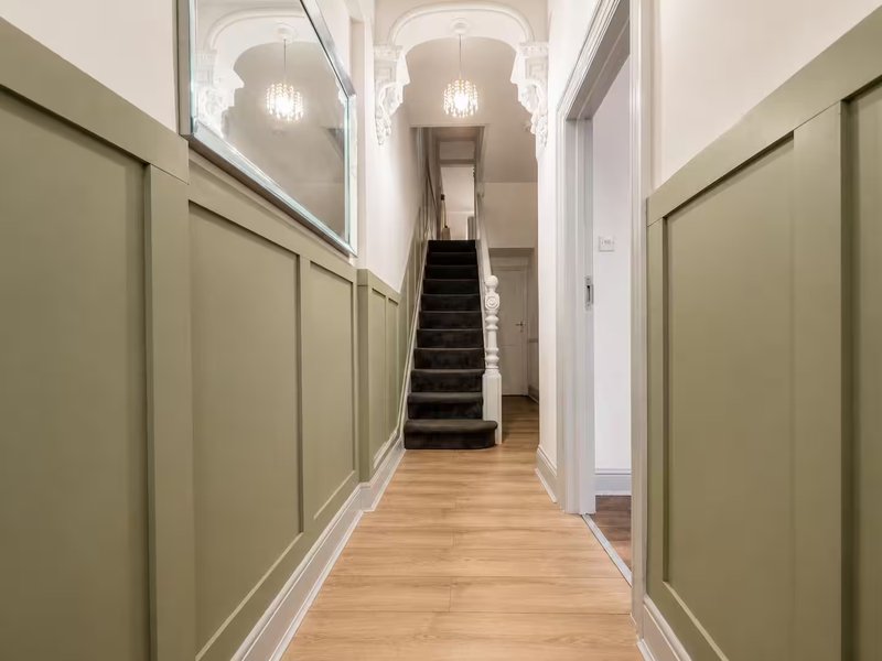 Contractor/Large Group House | Parking | 2.5 Baths
