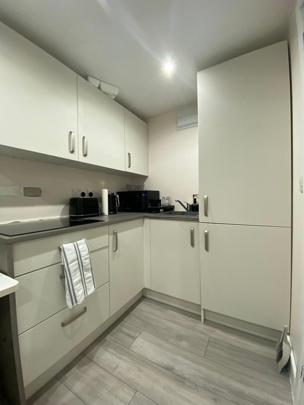 Moore Place - 1 Bed Guest Suite with Sitting room and Sofa Bed