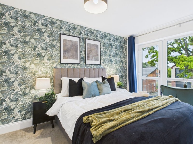 Worcester Retreat | Modern | Parking | Pool & Spa