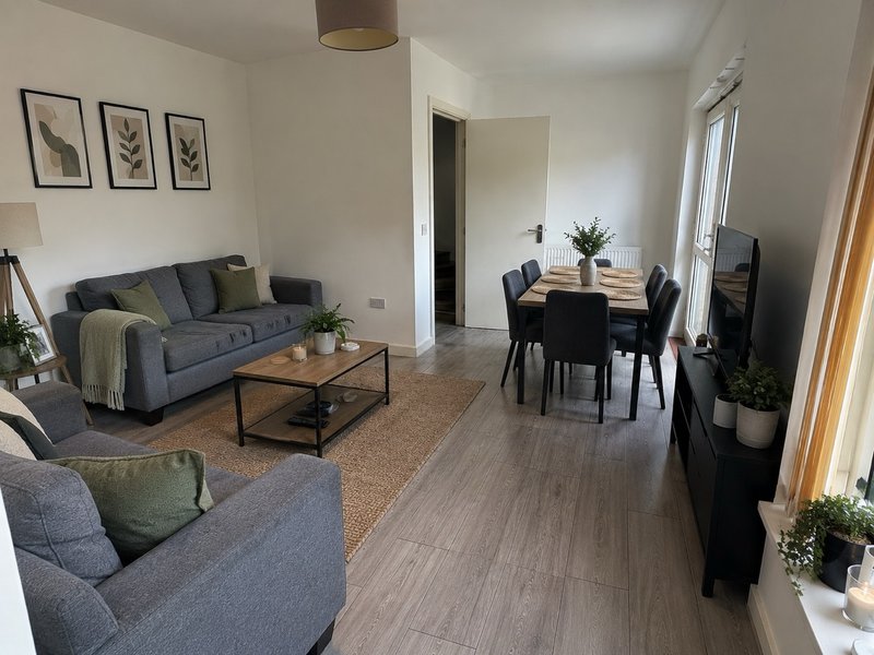 Dartford house for large groups near Bluewater