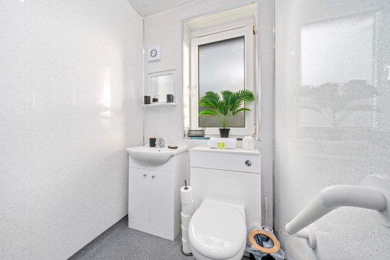 Lady Wilson Apartment Airdrie