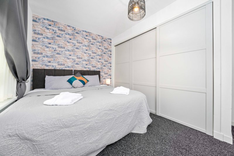 Lady Wilson Apartment Airdrie