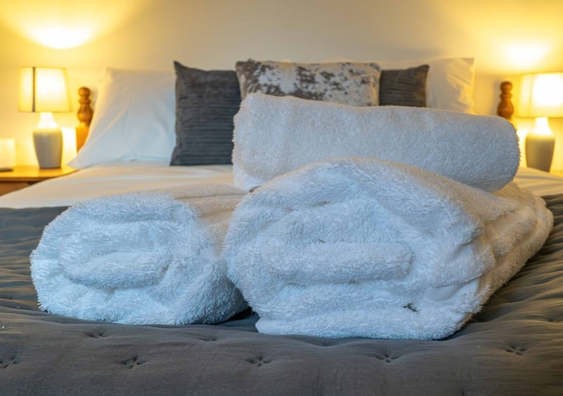 Goose Shed | Rural Farm Cottage | Cosy Fire