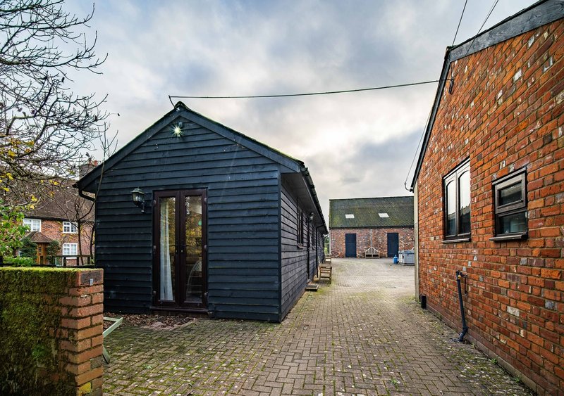 Goose Shed | Rural Farm Cottage | Cosy Fire