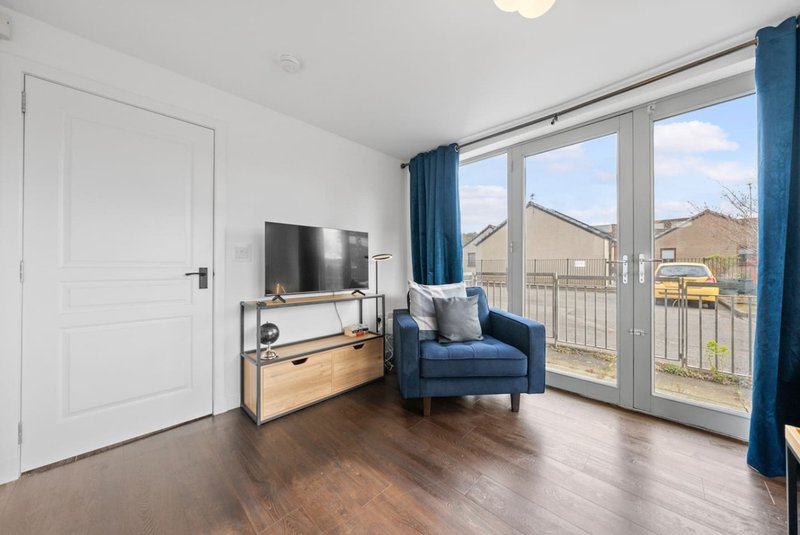 Modern Stirling Apartment - Free Parking
