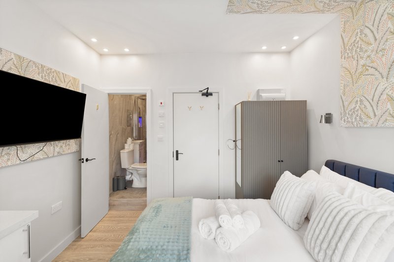 Stylish Apartment Ideal For Contractor