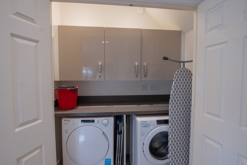 Large 5-Bed House - Perfect for Workers & Families