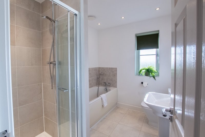 Large 5-Bed House - Perfect for Workers & Families