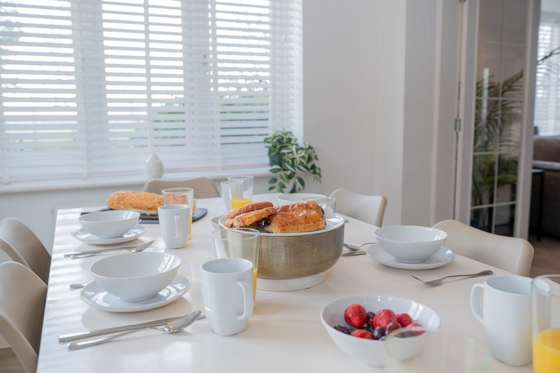 Large 5-Bed House - Perfect for Workers & Families